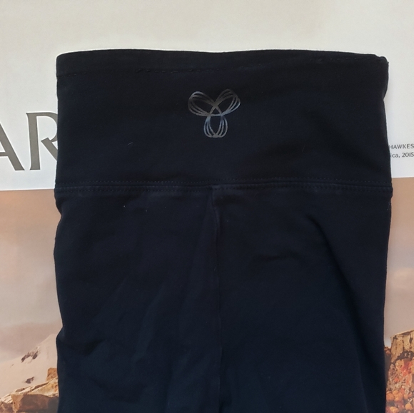 💫$5💫 Aritzia TNA Atmosphere Leggings - size XS - Picture 4 of 5